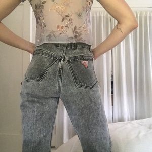 80's vintage high-waisted Guess jeans, Size 26
